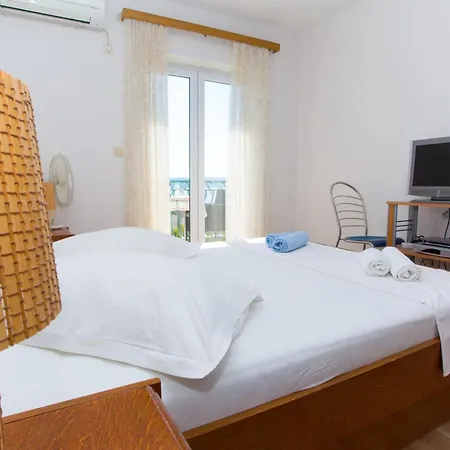 Guest house Anteu Brela