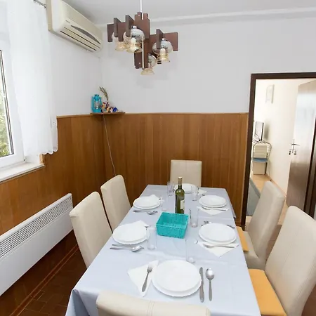Guest house Anteu Brela
