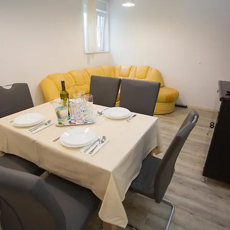 Anteu Guest house Brela